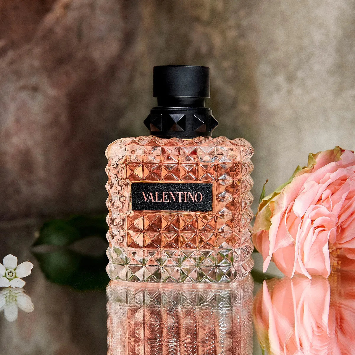 Valentino Donna Born in Roma Coral Fantasy Eau de Parfum 1.7 / 3.4 oz
